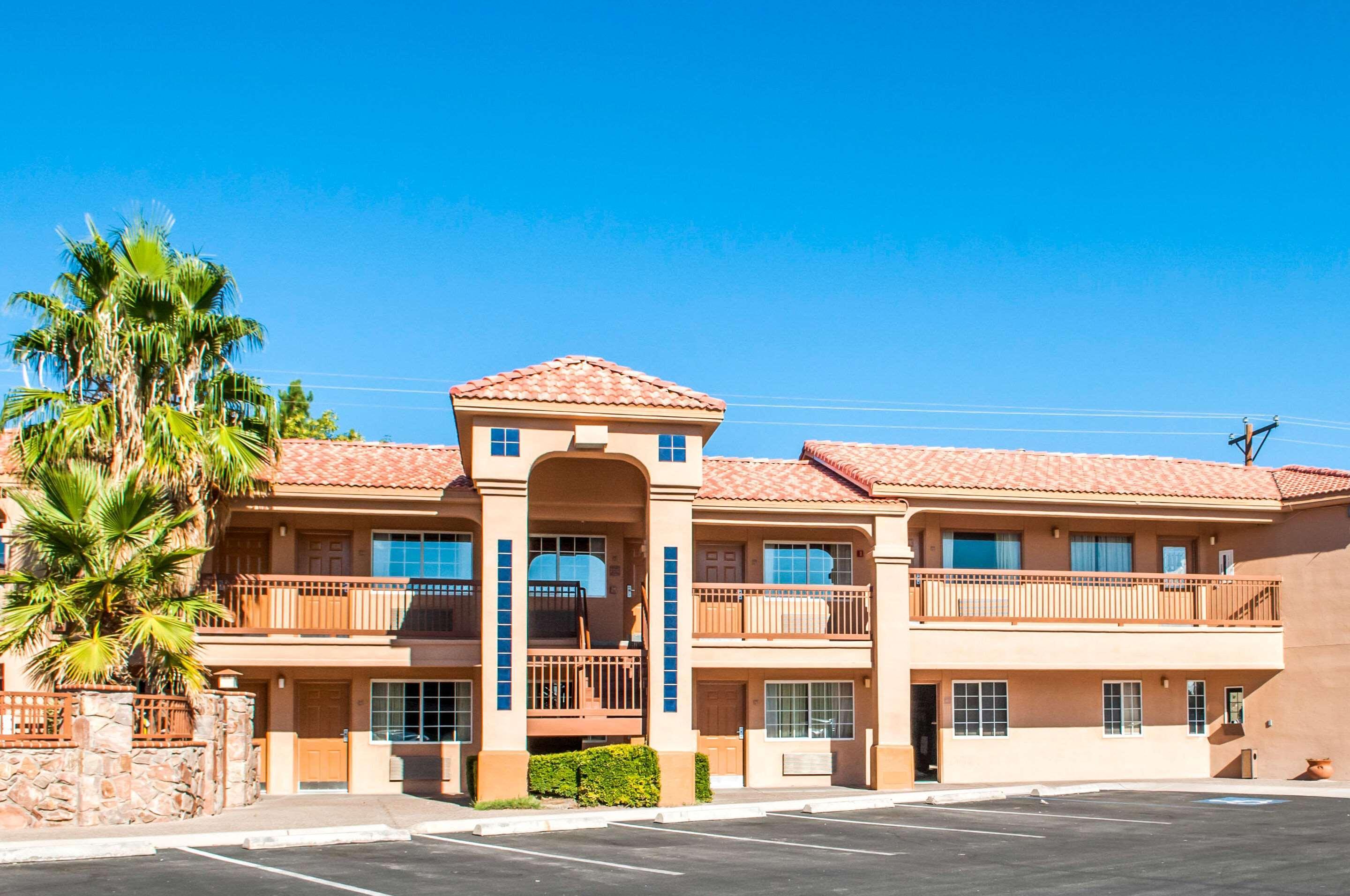 Quality Inn & Suites Las Cruces - University Area Екстер'єр фото