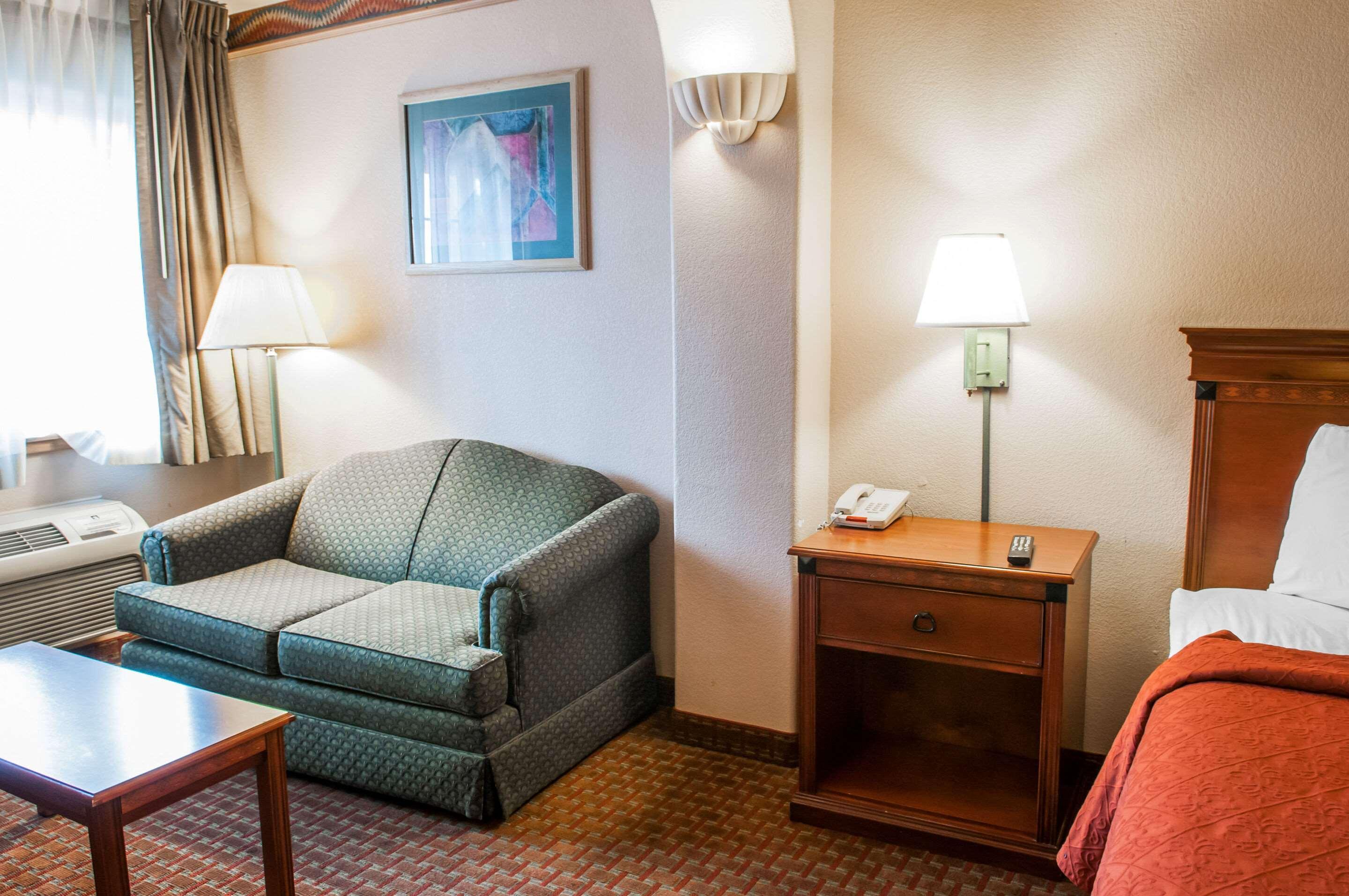 Quality Inn & Suites Las Cruces - University Area Екстер'єр фото