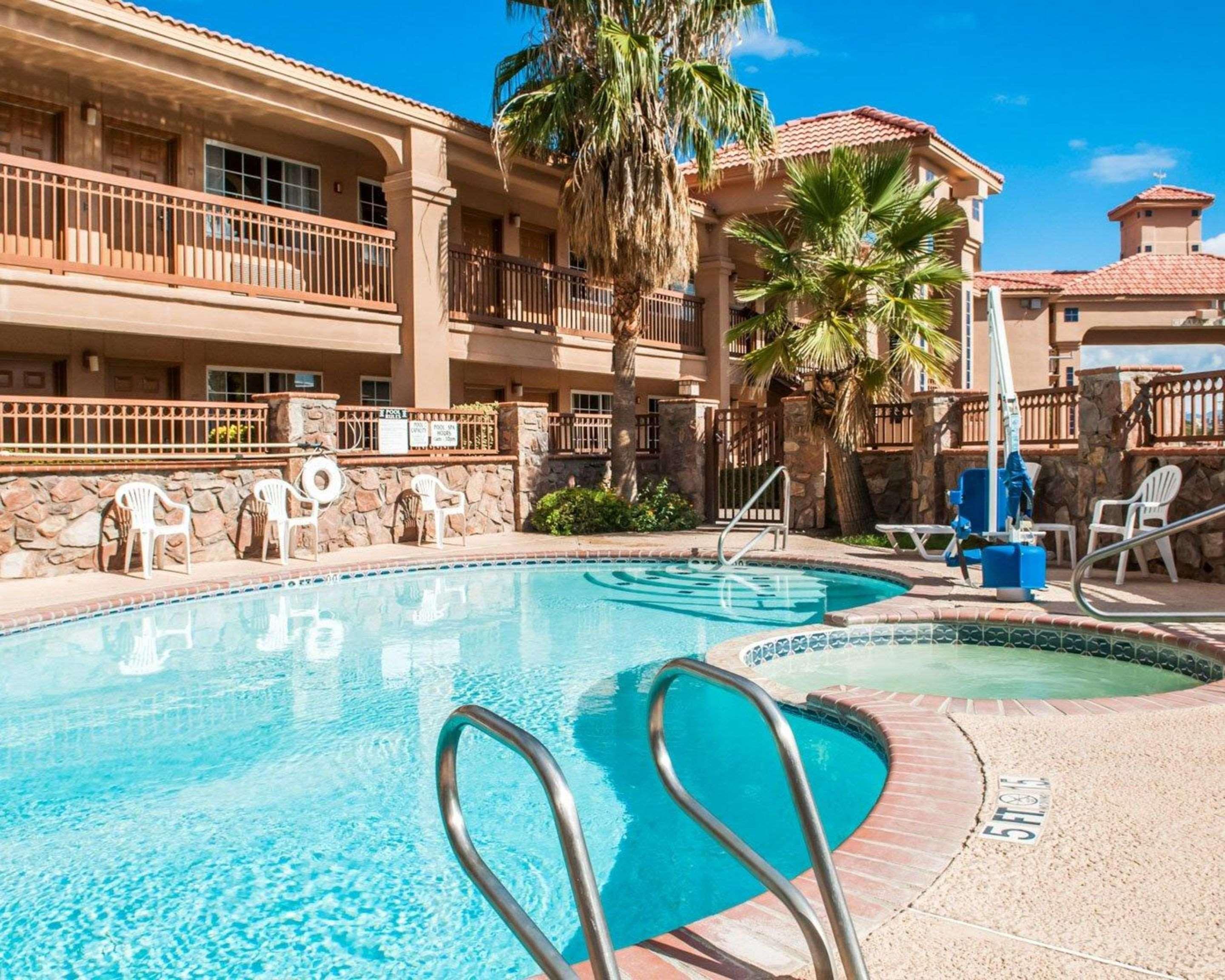 Quality Inn & Suites Las Cruces - University Area Екстер'єр фото